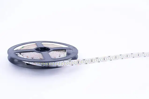 Лента светодиодная 3014/240, 12V, 5м, холодный белый 6000К, IP20, 24W/м