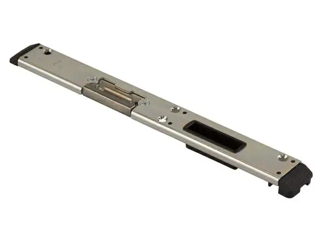 Планка ответная Maxbar под ригель с фалевой защелкой левая, Salamander 2D/3D