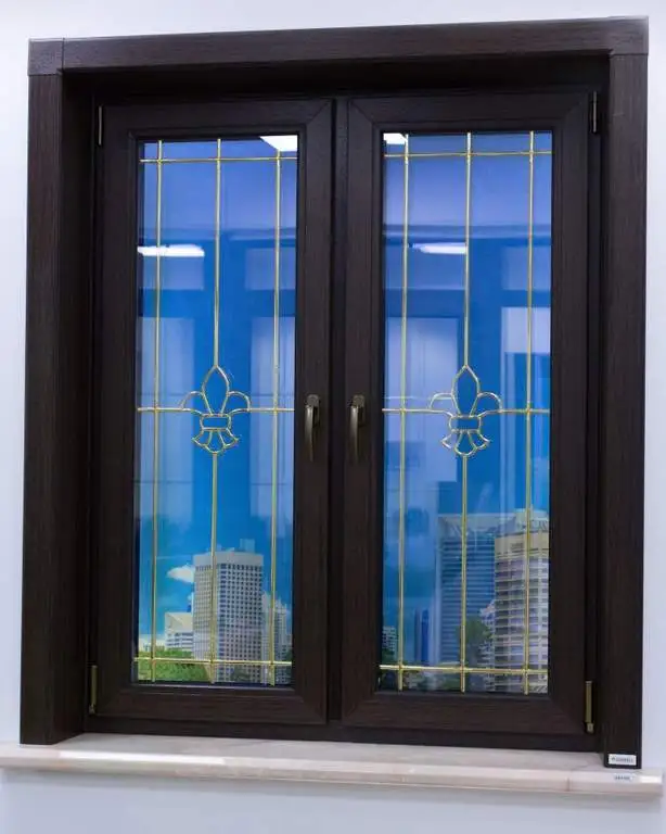 Панель откоса Qunell 300мм темный дуб (Renolit 2052-089) 6,0 м